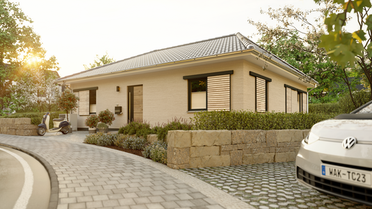 Bungalow 92 für Familien mit barrierefreiem Zugang Straßenansicht des Bungalow 92 mit barrierefreiem Eingangsbereich, ebenerdiger Bauweise und familienfreundlicher Architektur auf einer Ebene